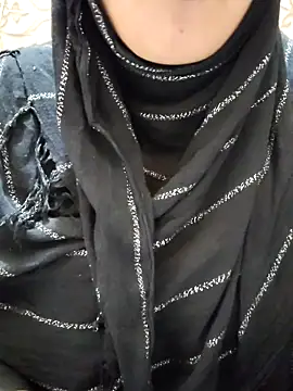 Snapshot of Indian-Nazia chatting on 12-04-25, 07:00 Indian-Nazia online show from 12-04-25, 07:00