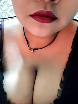 Snapshot of Indian-Nazia chatting on 01-06-26, 05:38 Indian-Nazia online show from 01-06-26, 05:38