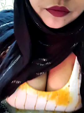 Snapshot of Indian-Nazia chatting on 01-15-26, 07:06 Indian-Nazia online show from 01-15-26, 07:06