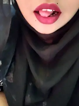 Snapshot of Indian-Nazia chatting on 02-04-26, 05:19 Indian-Nazia online show from 02-04-26, 05:19