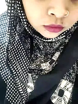 Snapshot of Indian-Nazia chatting on 03-04-26, 06:14 Indian-Nazia online show from 03-04-26, 06:14