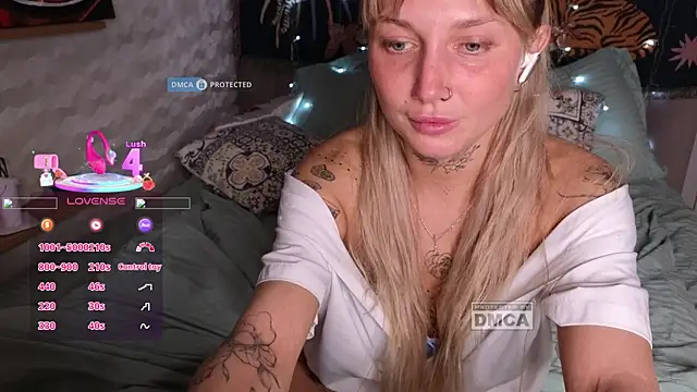 GoodGirl0024 online show from 04-28-26, 08:36