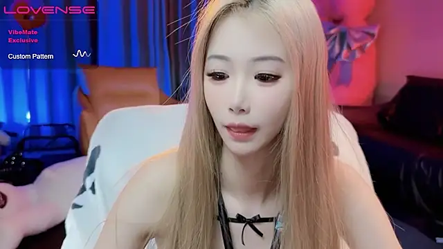 Snapshot of JoooJo_ chatting on 03-21-25, 08:08 JoooJo online show from 03-21-25, 08:08