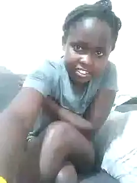 Snapshot of Sweetcecie01 chatting on 01-23-25, 10:33 Sweetcecie01 online show from 01-23-25, 10:33