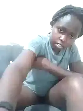 Snapshot of Sweetcecie01 chatting on 01-24-25, 01:35 Sweetcecie01 online show from 01-24-25, 01:35