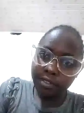 Snapshot of Sweetcecie01 chatting on 02-15-25, 09:59 Sweetcecie01 online show from 02-15-25, 09:59