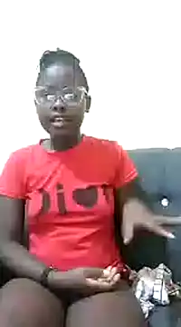 Snapshot of Sweetcecie01 chatting on 03-08-25, 07:49 Sweetcecie01 online show from 03-08-25, 07:49