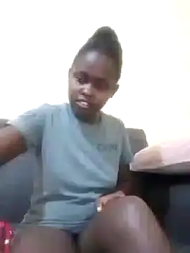 Snapshot of Sweetcecie01 chatting on 03-15-25, 01:08 Sweetcecie01 online show from 03-15-25, 01:08