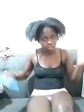 Snapshot of Sweetcecie01 chatting on 09-08-25, 08:30 Sweetcecie01 online show from 09-08-25, 08:30