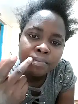 Snapshot of Sweetcecie01 chatting on 09-19-25, 08:31 Sweetcecie01 online show from 09-19-25, 08:31