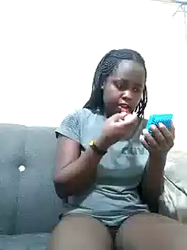 Snapshot of Sweetcecie01 chatting on 10-18-25, 08:42 Sweetcecie01 online show from 10-18-25, 08:42