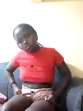 Snapshot of Sweetcecie01 chatting on 11-14-25, 09:02 Sweetcecie01 online show from 11-14-25, 09:02