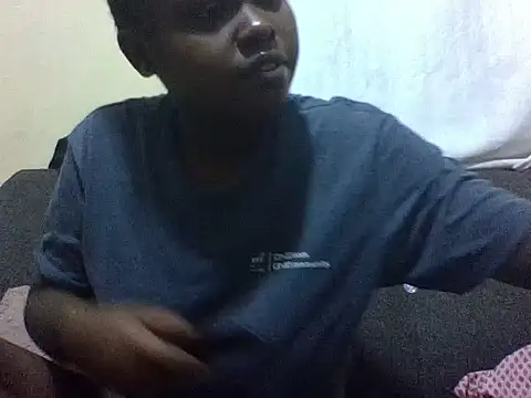 Sweetcecie01 online show from 04-28-26, 08:03