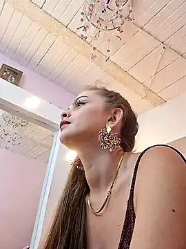 Snapshot of kittybonxx chatting on 01-23-25, 01:02 kittybonxx online show from 01-23-25, 01:02