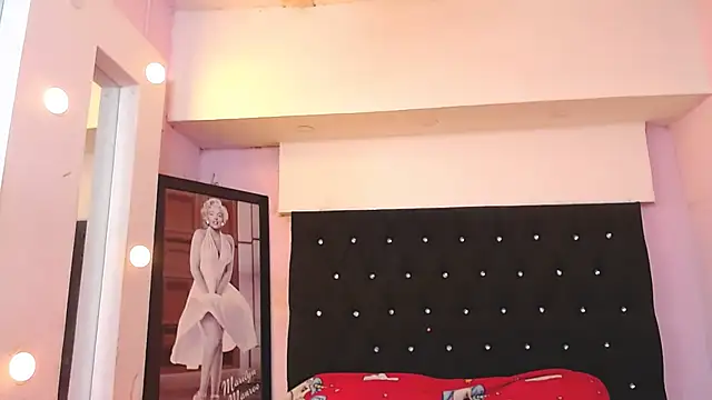 Snapshot of kittybonxx chatting on 11-27-25, 11:07 kittybonxx online show from 11-27-25, 11:07