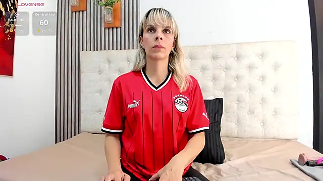 Anastasiapriest online show from 11-26-25, 11:55