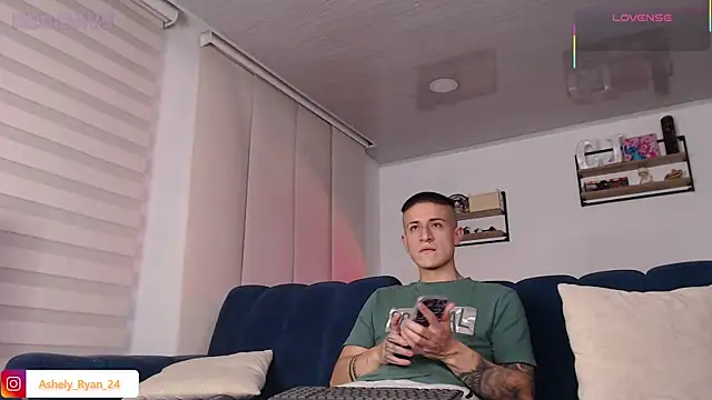 ashely ryan24 online show from 06-25-26, 12:32
