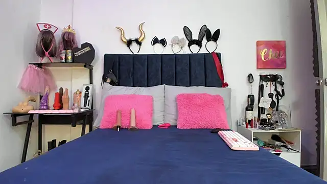 emmily giraldo online show from 07-17-26, 12:56