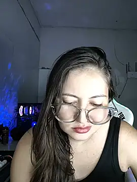 Snapshot of dani123unica chatting on 05-29-26, 10:24 dani123unica online show from 05-29-26, 10:24