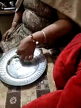 Snapshot of Sexy_misspooja chatting on 12-23-24, 04:55 Sexy misspooja online show from 12-23-24, 04:55