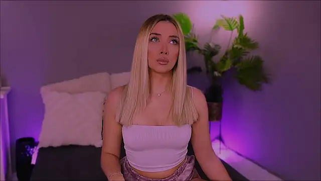 Jessielle online show from 11-26-25, 03:40