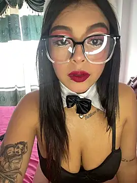 Snapshot of Dulce-diosa chatting on 02-14-25, 05:57 Dulce-diosa online show from 02-14-25, 05:57