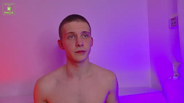 Snapshot of MarkGWalker chatting on 12-03-25, 03:43 MarkGWalker online show from 12-03-25, 03:43