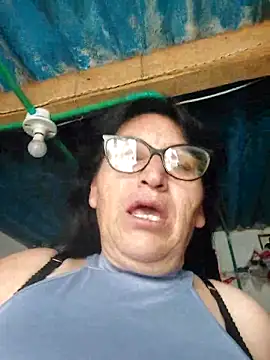 clarita 01 online show from 12-20-25, 01:40