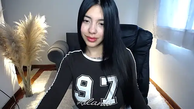 Snapshot of Alin_Aly chatting on 12-14-25, 03:06 Alin Aly online show from 12-14-25, 03:06