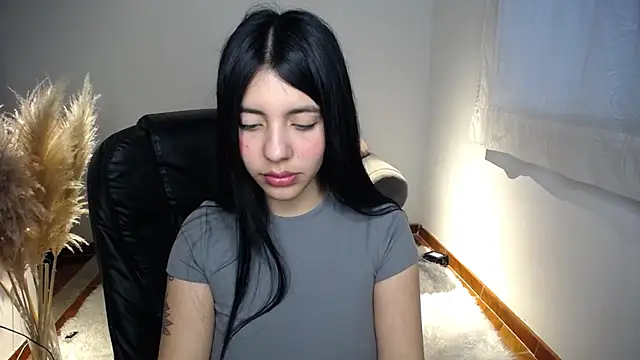 Snapshot of Alin_Aly chatting on 01-06-26, 09:07 Alin Aly online show from 01-06-26, 09:07