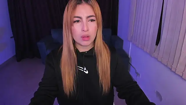 SusyAmis online show from 10-30-25, 03:41