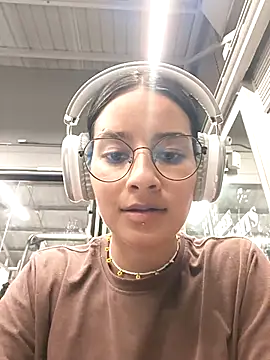 Snapshot of _vaness chatting on 01-08-25, 06:09  vaness online show from 01-08-25, 06:09