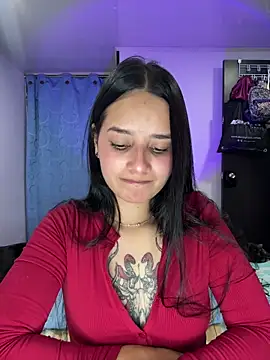 Snapshot of _vaness chatting on 10-09-25, 05:38  vaness online show from 10-09-25, 05:38