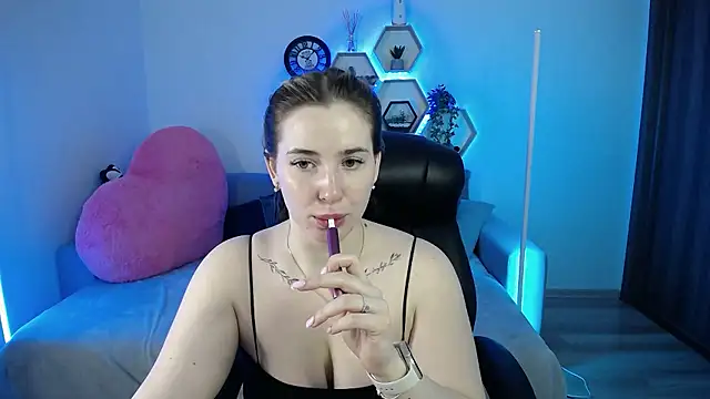 SabrinViolet online show from 01-13-26, 09:14