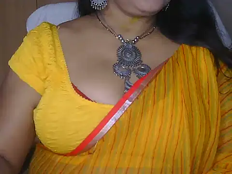 Snapshot of Cute_Ruhi99 chatting on 02-19-26, 08:54 Cute Ruhi99 online show from 02-19-26, 08:54