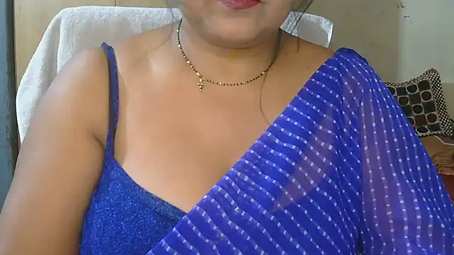 Snapshot of Cute_Ruhi99 chatting on 03-12-26, 09:04 Cute Ruhi99 online show from 03-12-26, 09:04