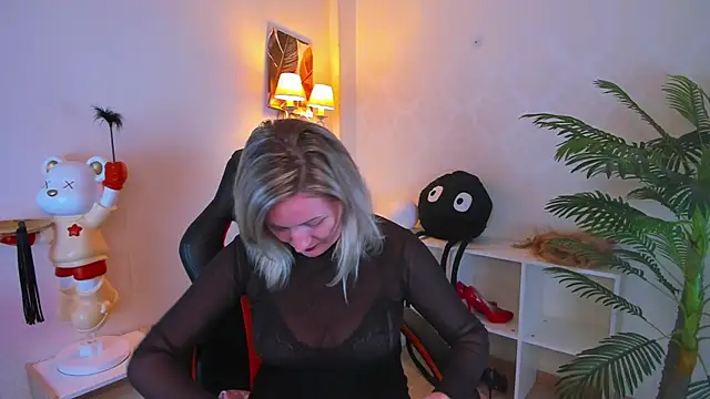 AriFleow online show from 10-24-25, 11:50