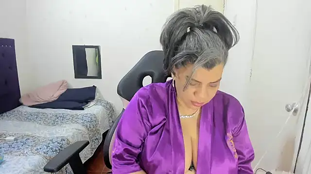 vikyadams online show from 10-23-25, 10:25