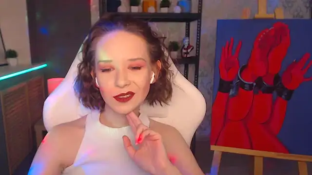 FascinatingEyess online show from 12-18-24, 02:49