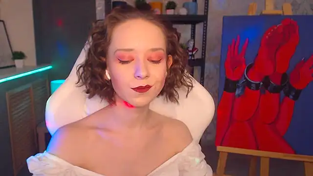 FascinatingEyess online show from 12-22-24, 06:48