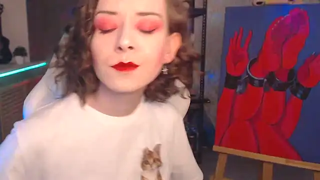 Snapshot of FascinatingEyess chatting on 12-17-25, 12:05 FascinatingEyess online show from 12-17-25, 12:05