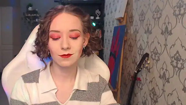 Snapshot of FascinatingEyess chatting on 03-21-26, 08:01 FascinatingEyess online show from 03-21-26, 08:01