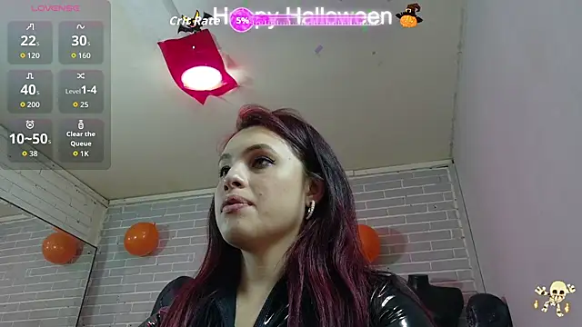 Snapshot of elizatexx chatting on 10-31-25, 07:04 elizatexx online show from 10-31-25, 07:04