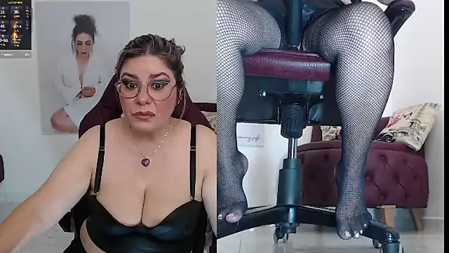 Snapshot of zehra_sanem chatting on 09-12-25, 10:43 zehra sanem online show from 09-12-25, 10:43