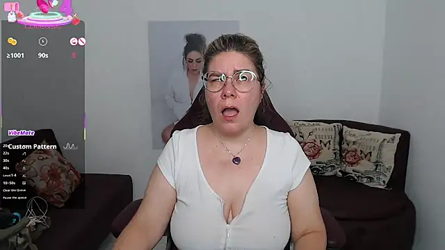 Snapshot of zehra_sanem chatting on 11-08-25, 10:48 zehra sanem online show from 11-08-25, 10:48