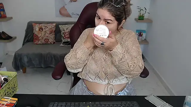 Snapshot of zehra_sanem chatting on 02-17-26, 04:24 zehra sanem online show from 02-17-26, 04:24