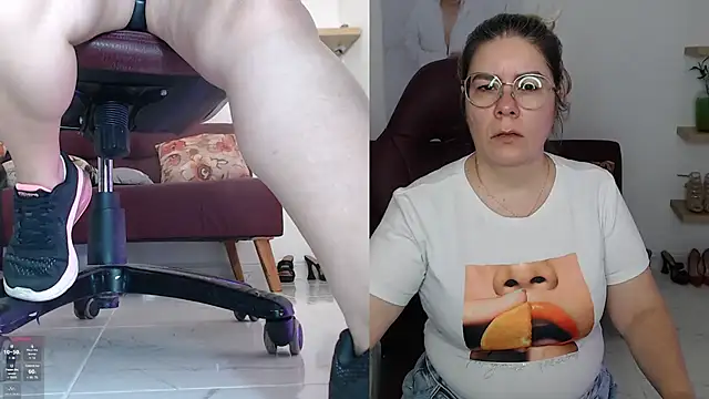 Snapshot of zehra_sanem chatting on 02-28-26, 01:12 zehra sanem online show from 02-28-26, 01:12