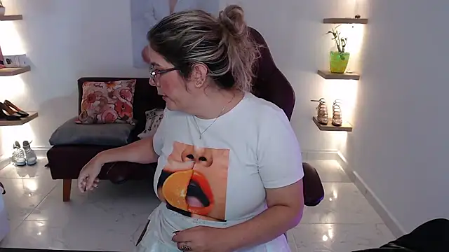 Snapshot of zehra_sanem chatting on 03-01-26, 01:18 zehra sanem online show from 03-01-26, 01:18