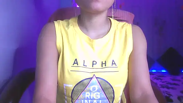 Snapshot of Queenhimanshi chatting on 03-04-25, 04:41 Queenhimanshi online show from 03-04-25, 04:41