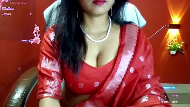 Snapshot of Queenhimanshi chatting on 09-22-25, 03:52 Queenhimanshi online show from 09-22-25, 03:52